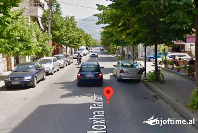 Ambiente Commerciale in Vendita 1+1 a Tirana - 140,000 Euro