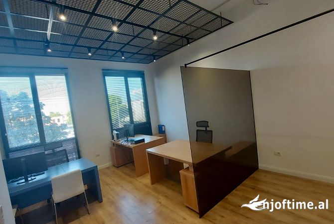 Shitet Ambjent Biznesi te Spitalet