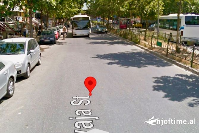 Ambiente Commerciale in Vendita 1+1 a Tirana - 195,000 Euro