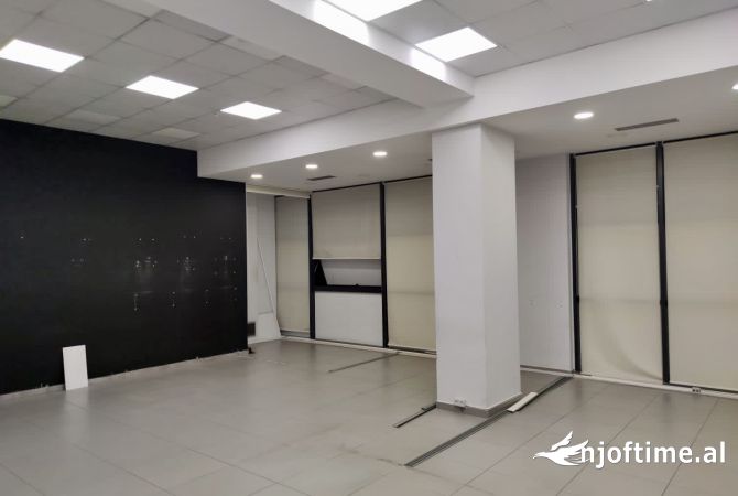 Business Property in Sale 1+1 in Tirana - 324,000 Euro