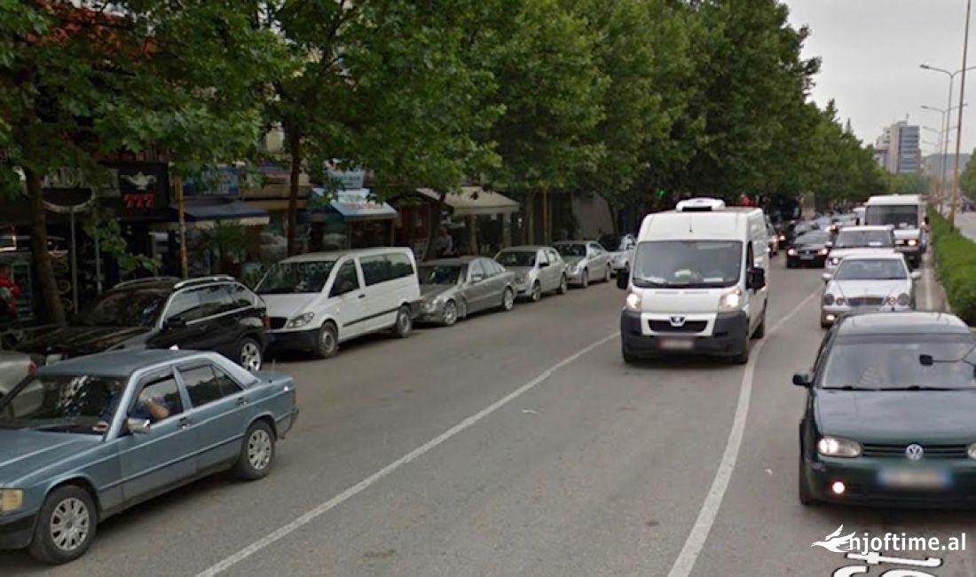 Shitet Ambjent Biznesi te Rr, Kavajes