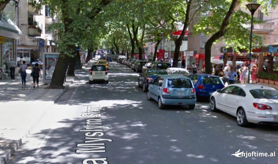 Qera Ambjent te Myslym Shyri