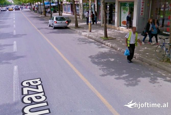 Shitet Ambjent Biznesi afer Gjykates buze rruge