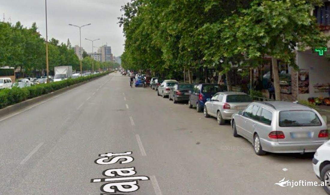 Shitet Dyqan te Rr, Kavajes