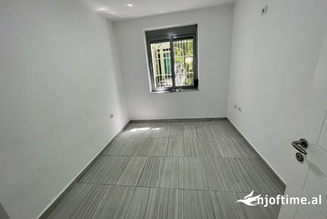 Ambient biznesi ne shitje 3+1 ne Tirane - 400 Euro