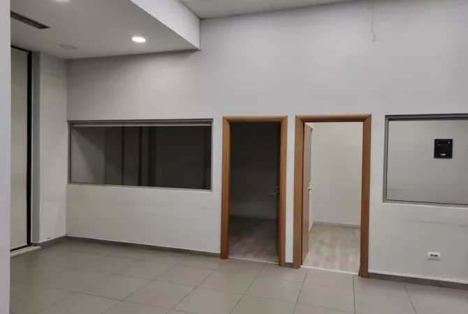 Business Property for Rent 3+1 in Tirana - 1,400 Euro