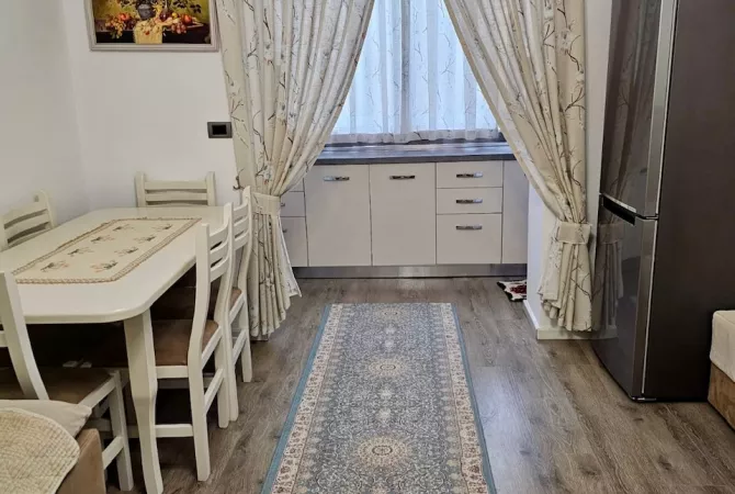 Shtepi ne shitje Apartament ne Tirane, 2+1, Mobilimi E mobiluar, Pagesa 140,000  Euro.