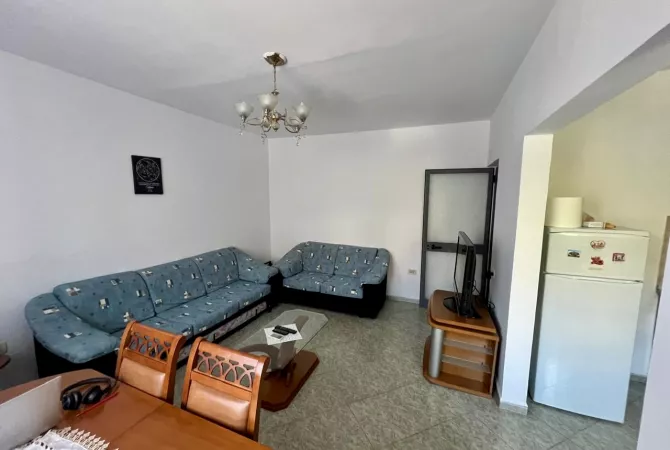 Shtepi ne shitje Apartament ne Tirane, 1+1, Mobilimi Bosh, pa mobiluar, Pagesa 103,000  Euro.