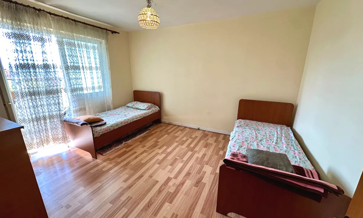 Shtepi ne shitje Apartament ne Tirane, 2+1, Mobilimi E mobiluar, Pagesa 118,000  Euro.