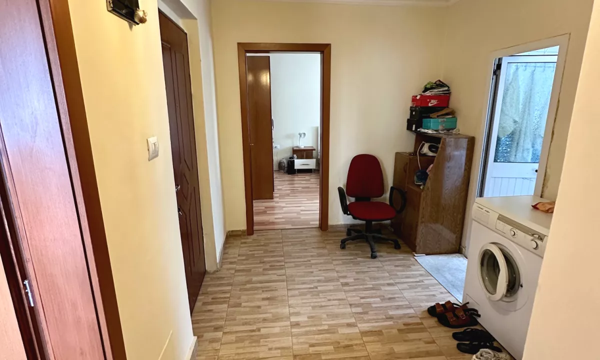 Shtepi ne shitje Apartament ne Tirane, 2+1, Mobilimi E mobiluar, Pagesa 118,000  Euro.