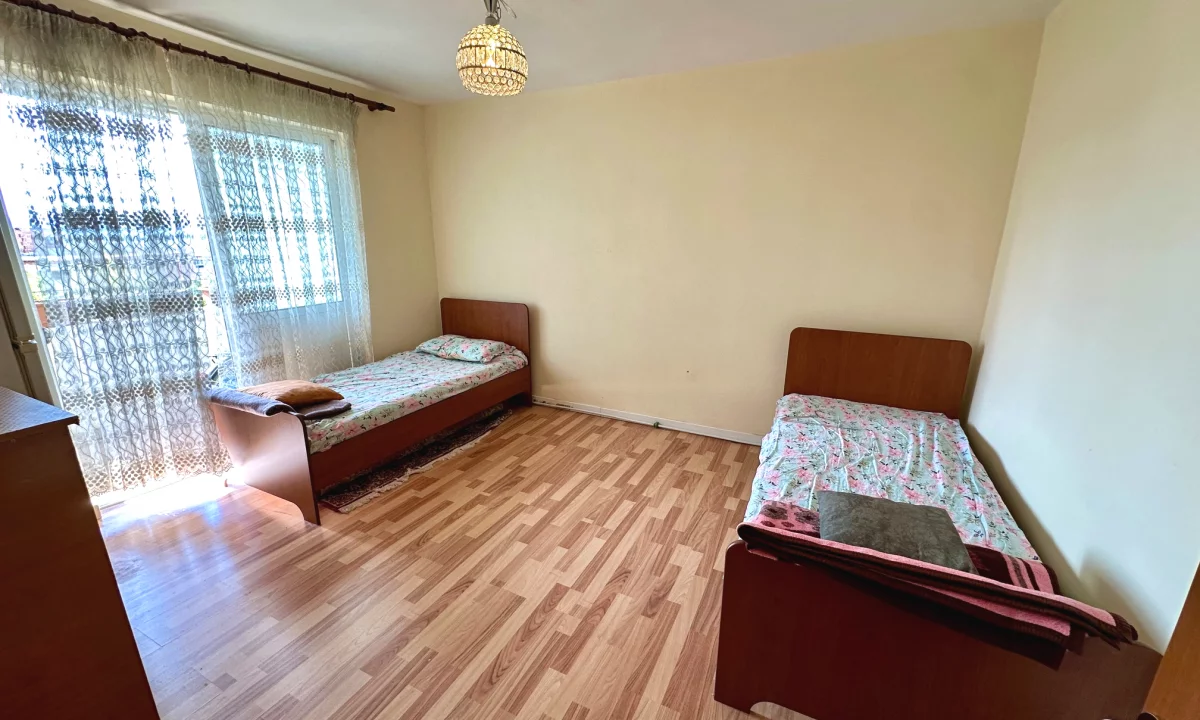 Shtepi ne shitje Apartament ne Tirane, 2+1, Mobilimi E mobiluar, Pagesa 118,000  Euro.