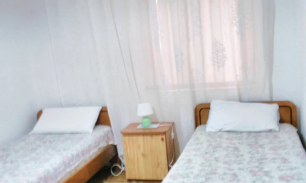 Shtepi me qera Apartament ne Tirane, 1+1, Mobilimi E mobiluar, Pagesa 45,000  Leke.