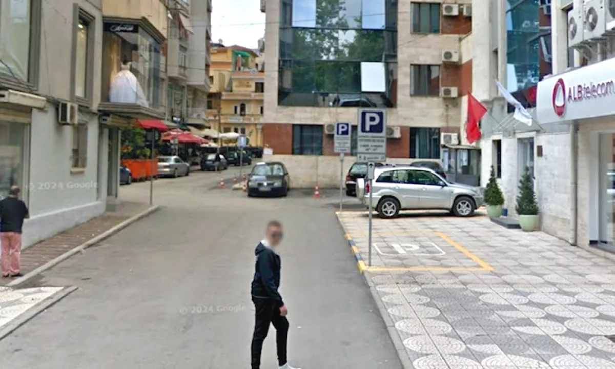 Shitet Dyqan te Myslym Shyri