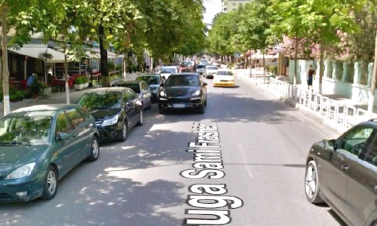 Shtepi ne shitje Apartament ne Tirane, 2+1, Mobilimi Bosh, pa mobiluar, Pagesa 160,000  Euro.