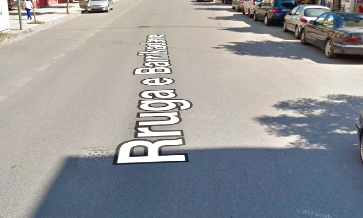 Shitet Dyqan te Rr, Barrikadave