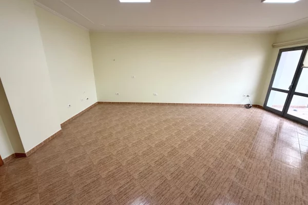 Qera Ambjent te Zogu i Zi