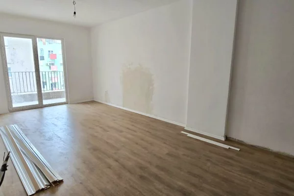 Appartamento in vendita a Tirana 2+1, Vuoto