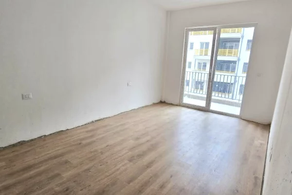 Appartamento in vendita a Tirana 2+1, Vuoto