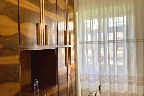 Shtepi me qera Apartament ne Tirane, 1+1, Mobilimi E mobiluar, Pagesa 55,000  Leke.