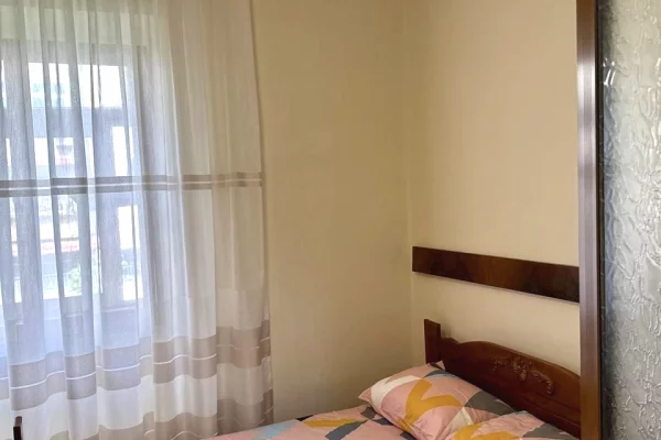 Shtepi me qera Apartament ne Tirane, 1+1, Mobilimi E mobiluar, Pagesa 55,000  Leke.