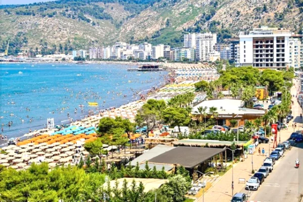 Shtepi ne shitje Apartament ne Lezhe, 1+1, Mobilimi E mobiluar, Pagesa 66,000  Euro.