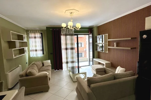 Shtepi ne shitje Apartament ne Tirane, 2+1, Mobilimi E mobiluar, Pagesa 165,000  Euro.