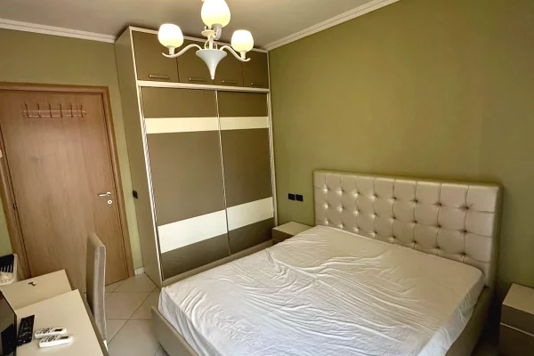 Shtepi ne shitje Apartament ne Tirane, 2+1, Mobilimi E mobiluar, Pagesa 165,000  Euro.