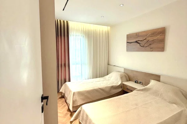 Shtepi ne shitje Apartament ne Tirane, 2+1, Mobilimi E mobiluar, Pagesa 250,000  Euro.