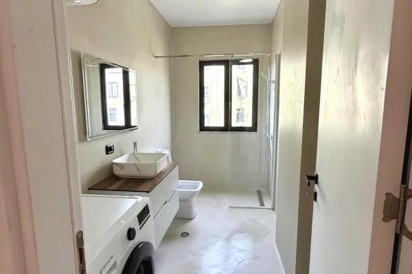 Shtepi ne shitje Apartament ne Tirane, 2+1, Mobilimi E mobiluar, Pagesa 250,000  Euro.