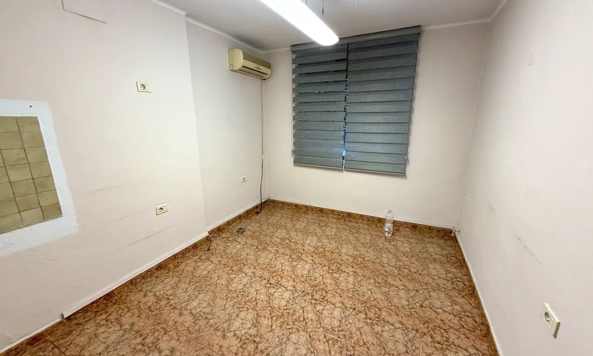 Qera Ambjent te 21 Dhjetori