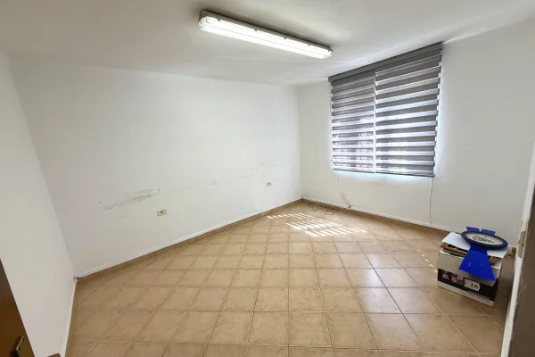 Qera Ambjent te 21 Dhjetori