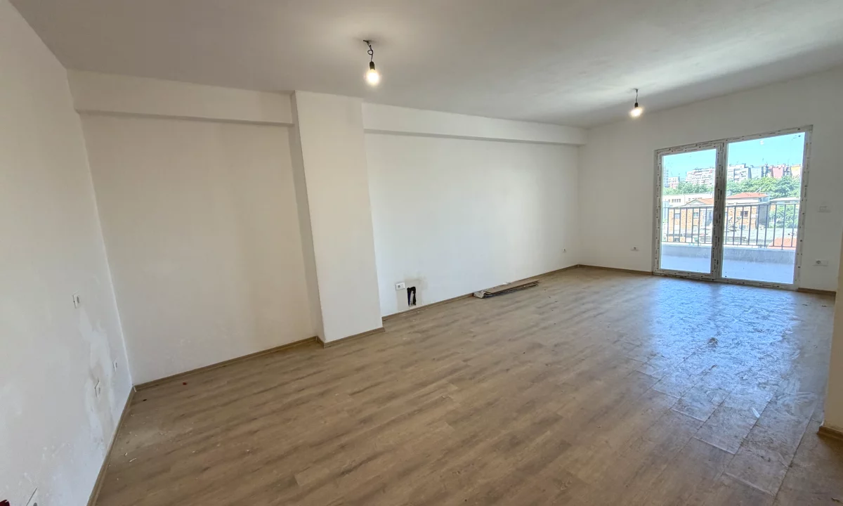 Shtepi ne shitje Apartament ne Tirane, 2+1, Mobilimi E mobiluar, Pagesa 200,000  Euro.