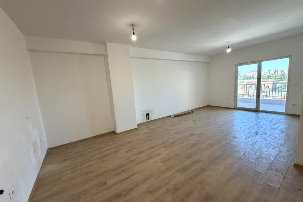 Shtepi ne shitje 2+1 ne Tirane - 200,000 Euro