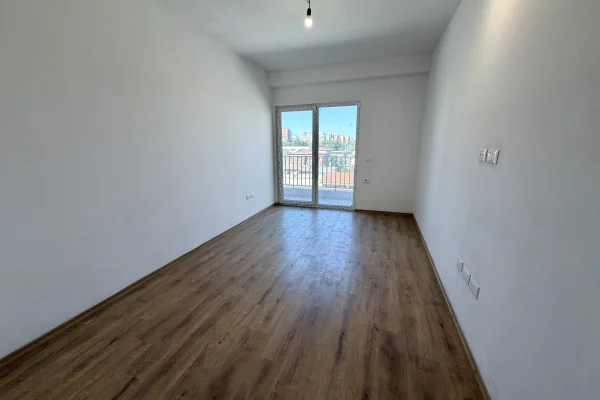 Shtepi ne shitje Apartament ne Tirane, 2+1, Mobilimi E mobiluar, Pagesa 200,000  Euro.