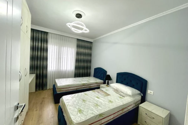 Shtepi me qera Apartament ne Tirane, 2+1, Mobilimi E mobiluar, Pagesa 97,000  Leke.