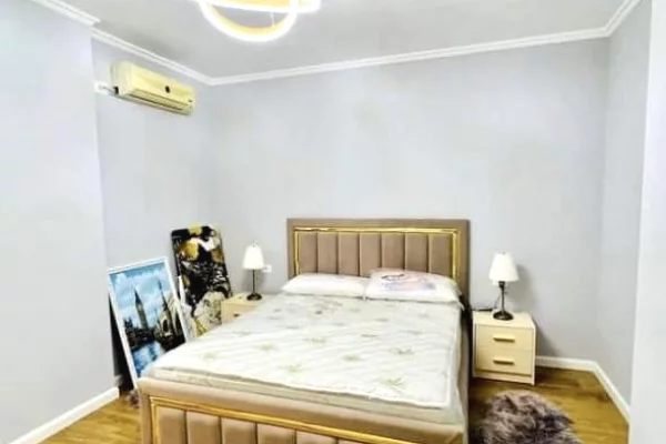 Shtepi me qera Apartament ne Tirane, 2+1, Mobilimi E mobiluar, Pagesa 97,000  Leke.
