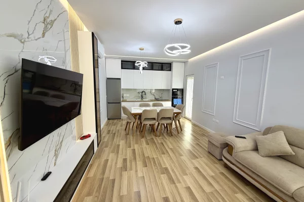 Shtepi me qera Shtepi Private ne Tirane, 2+1, Mobilimi E mobiluar, Pagesa 2,000  Euro.