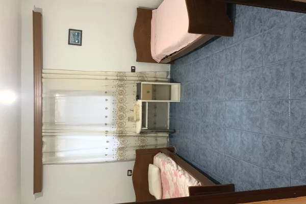 Shtepi me qera 2+1 ne Tirane - 30,000 Leke