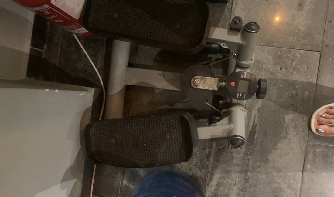 Pajisje  per stervitje te kembeve 