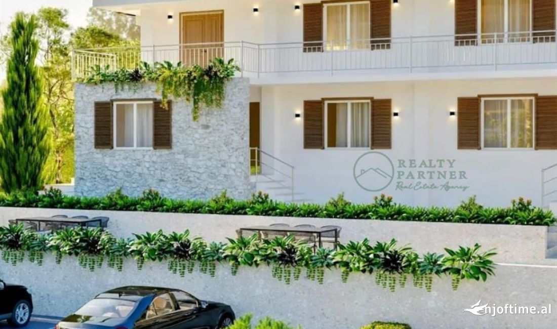 Shtepi ne shitje Vila Luksoze ne Pogradec, 7+1, Mobilimi Bosh, pa mobiluar, Pagesa 260,000  Euro.