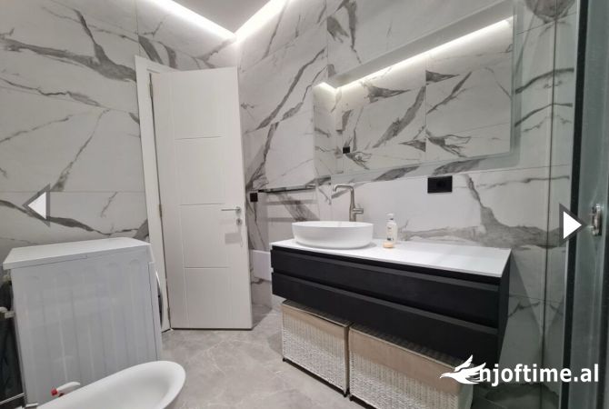 Shtepi me qera Apartament ne Tirane, 2+1, Mobilimi E mobiluar, Pagesa 1,600  Euro.