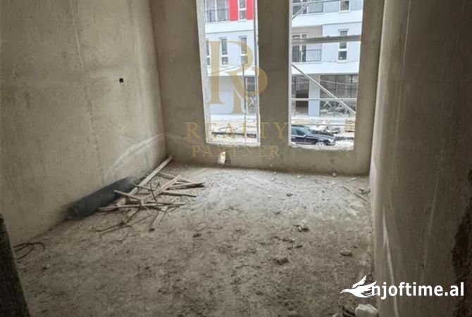 Shtepi ne shitje Apartament ne Tirane, 2+1, Mobilimi Bosh, pa mobiluar, Pagesa 106,000  Euro.