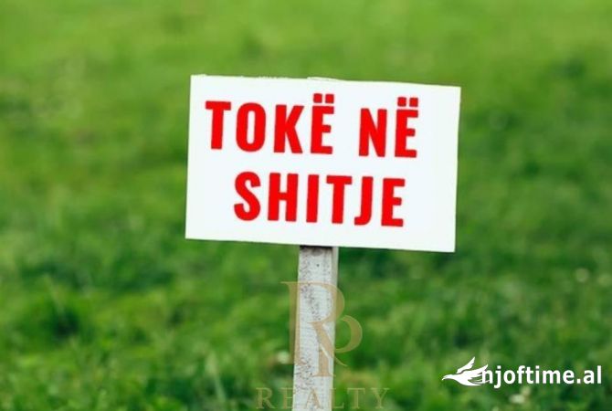 Truall ose Toke ne Tirane - 90,000 Euro