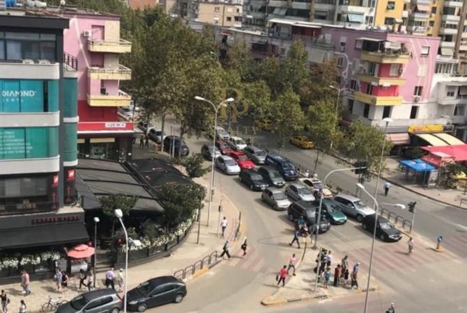 Business Property in Sale 1+1 in Tirana - 2,400,000 Euro