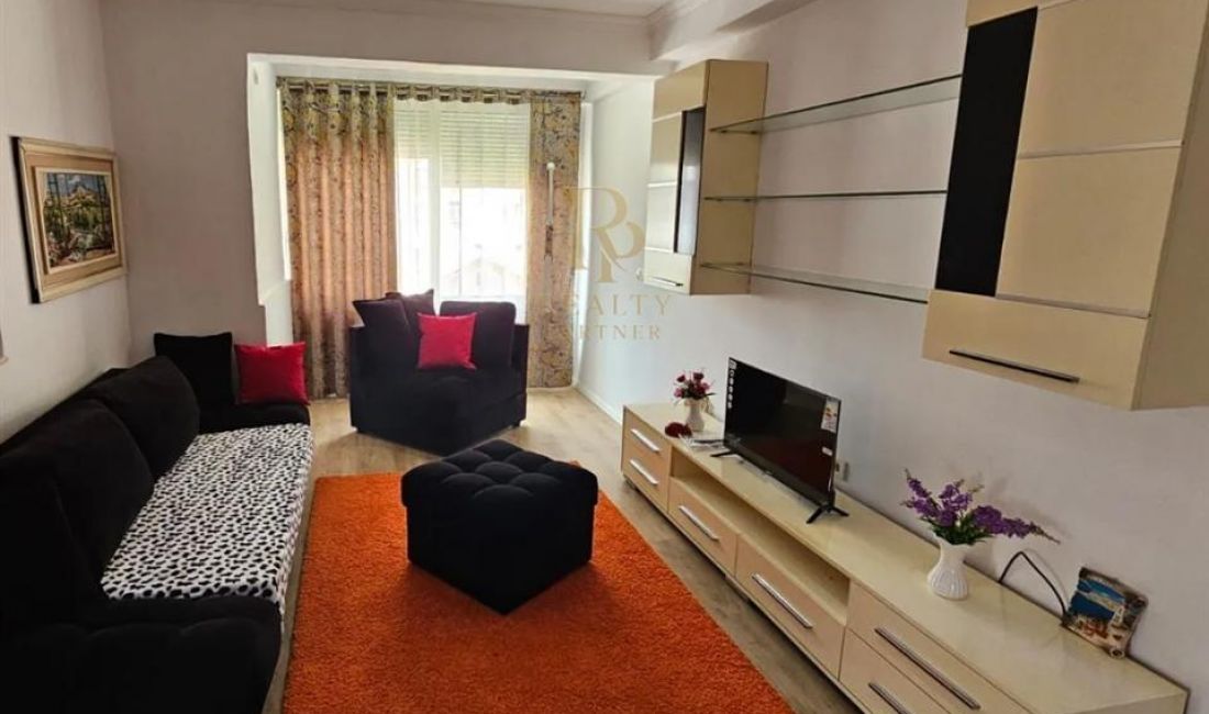Shtepi ne shitje Apartament ne Tirane, 2+1, Mobilimi E mobiluar, Pagesa 120,000  Euro.