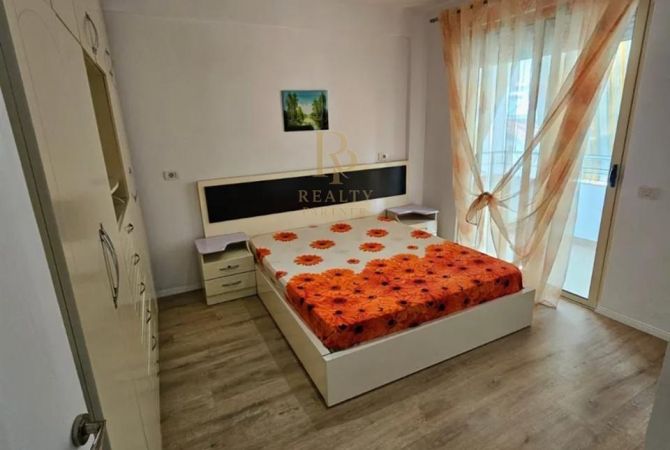 Shtepi ne shitje Apartament ne Tirane, 2+1, Mobilimi E mobiluar, Pagesa 120,000  Euro.