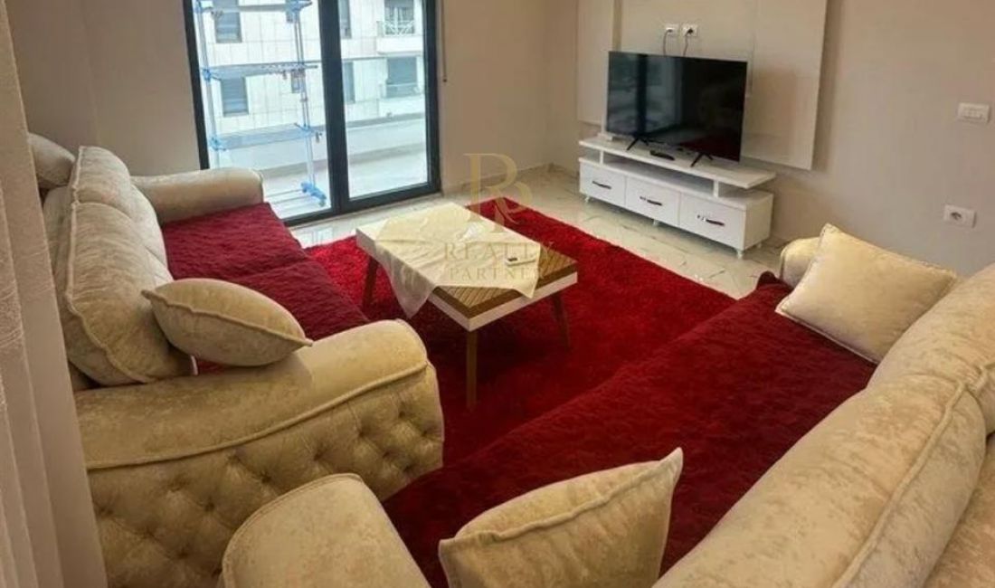 Shtepi me qera Apartament ne Tirane, 2+1, Mobilimi E mobiluar, Pagesa 700  Euro.
