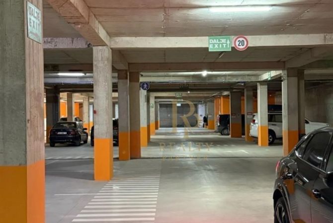 🔑Shiten 3 Poste  Parkimi tek Square 21 🚗15.7 m² (çdo parkim)