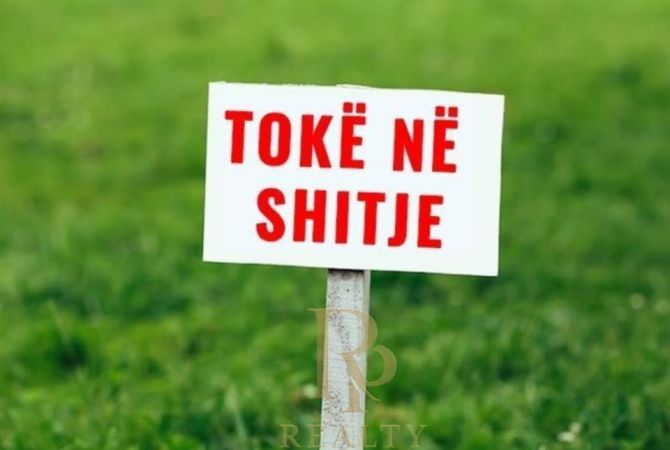 Truall ose Toke ne Tirane - 400,000 Euro