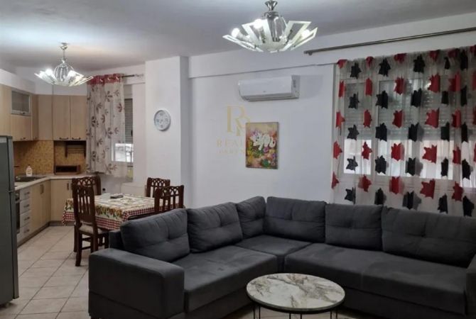 Business Property for Rent 3+1 in Tirana - 1,300 Euro